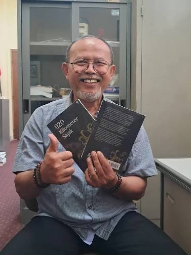Prof. Dr. Suminto A. Sayuti
